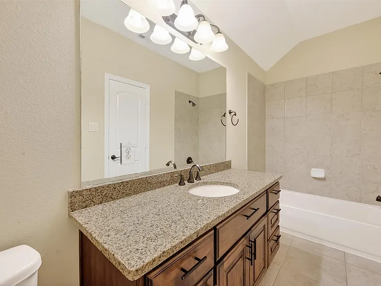 28423 Tall Juniper Hill Dr — Photo 42
