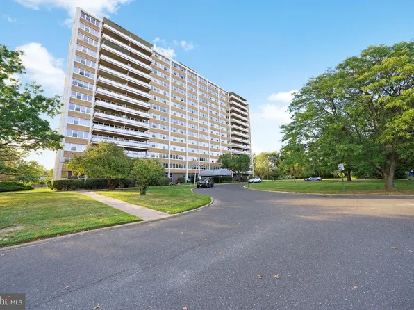 904 Barclay Towers, Cherry Hill, NJ 08034