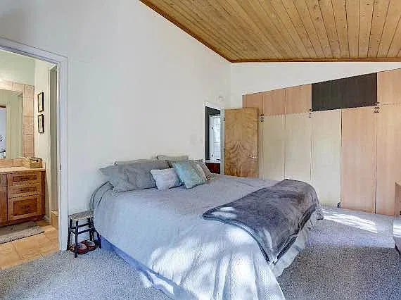 3 bed, 2.5 bath, 1824 sqft, $5,500 — Photo 4