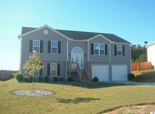 1828 Miller Lake Dr, Bethlehem, GA 30620