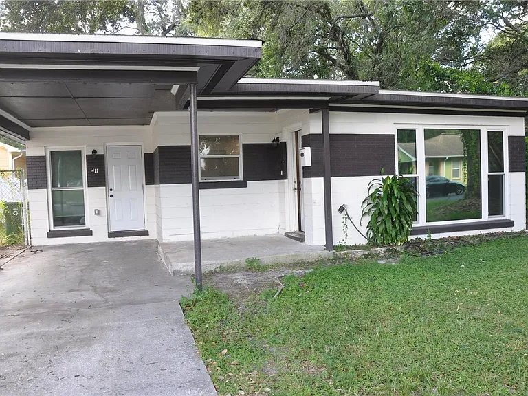 411 E Adalee St — Photo 2