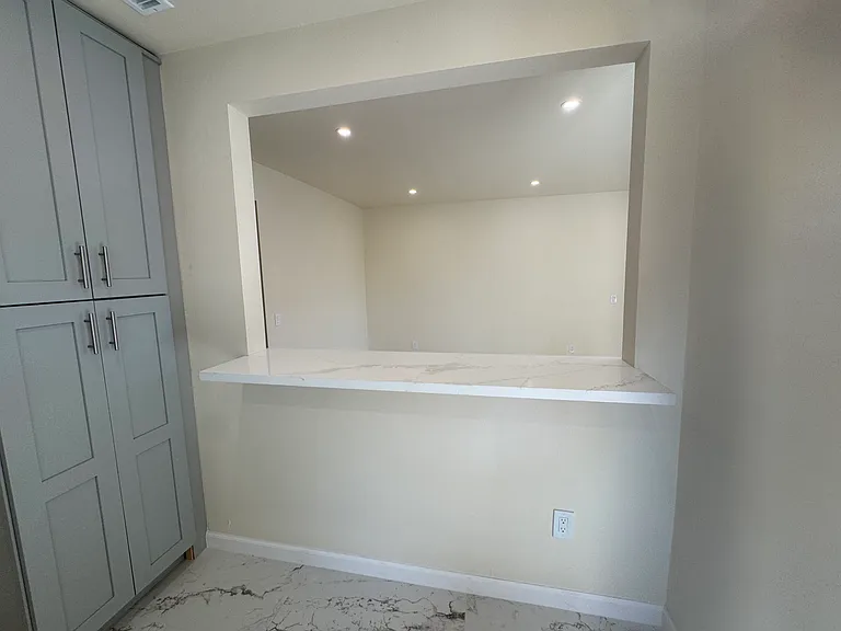 851 N San Antonio Ave #D — Photo 4