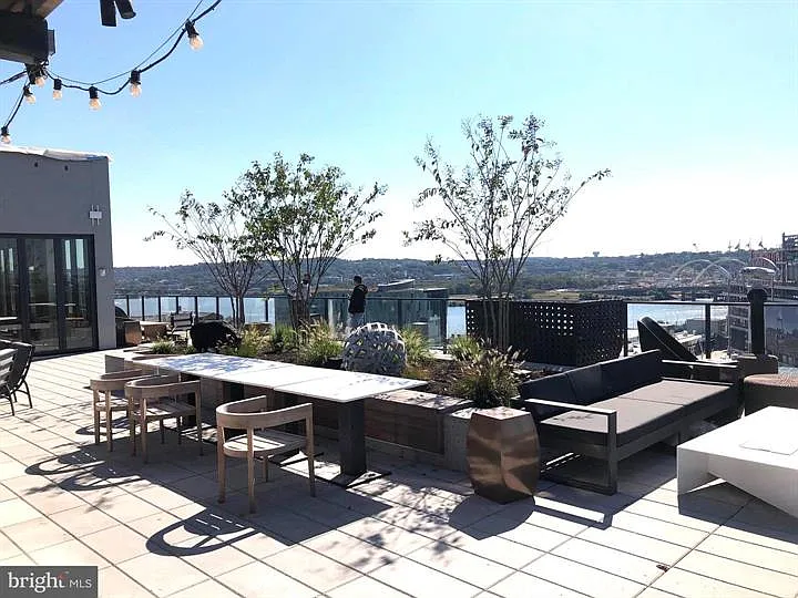 70 N St SE #605 — Photo 22