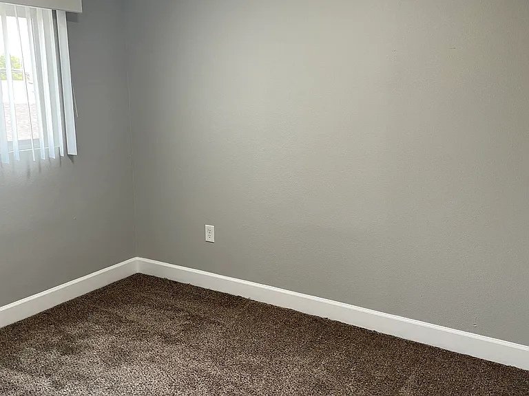 1427 Kimball Ave — Photo 14