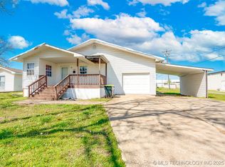 221 S Cherry St, Ada, OK 74820