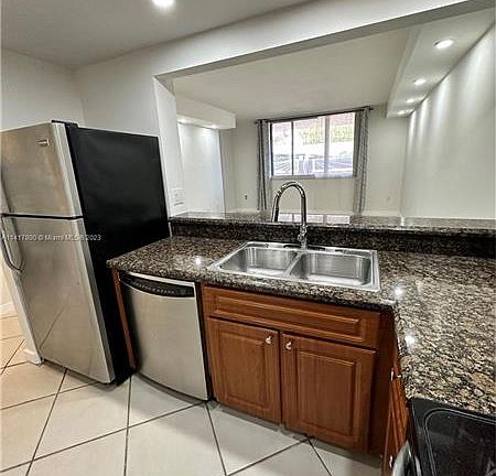 2nd image of 540 Brickell Key Dr APT 412