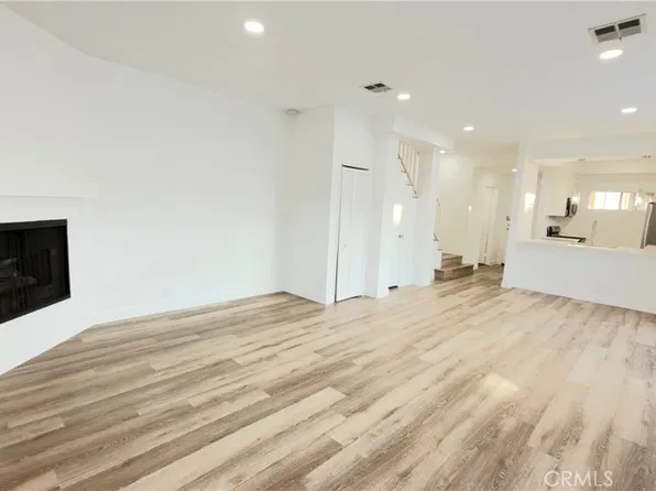 1026 N Croft Ave APT 101, Los Angeles, CA 90069