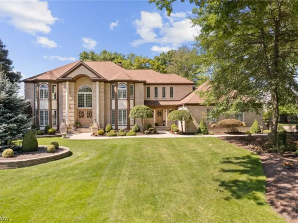 6488 Hammontree Dr, Hudson, OH 44236
