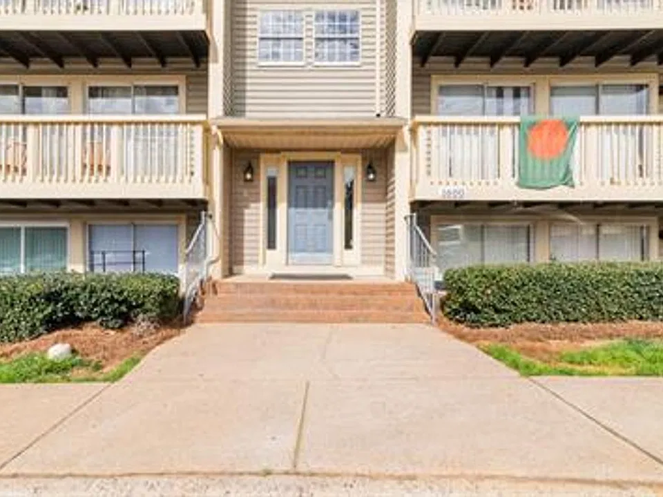 1600 Arlyn Cir #K