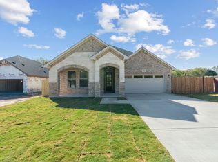 8811 Silver Creek Rd, Fort Worth, TX 76108