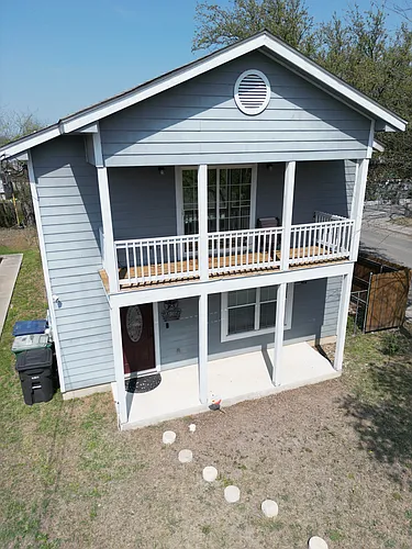 1301 Stonewall St Photo 1