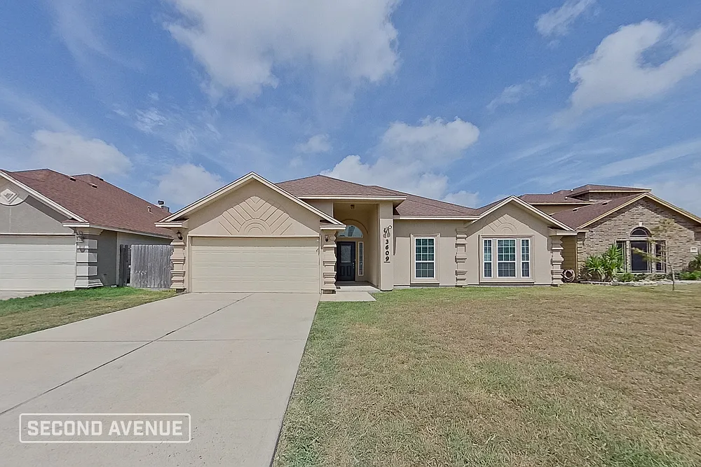 4 bed, 2.0 bath, 2056 sqft, $2,195 — Photo 1