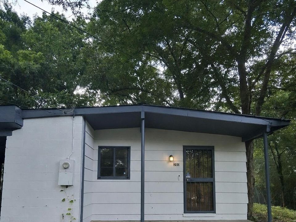 1st image of 260 Tucker Ave