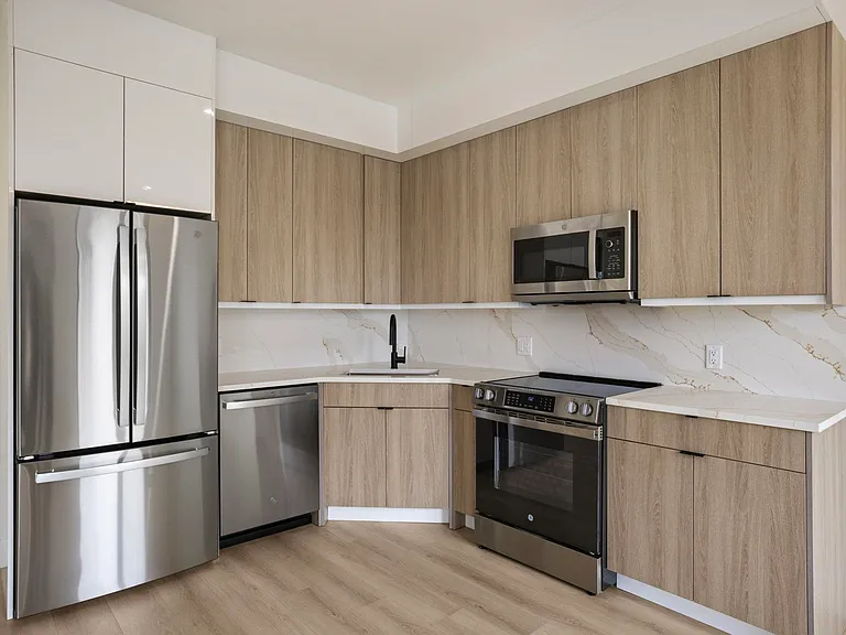 4525 Bergenwood Ave #207 — Photo 1