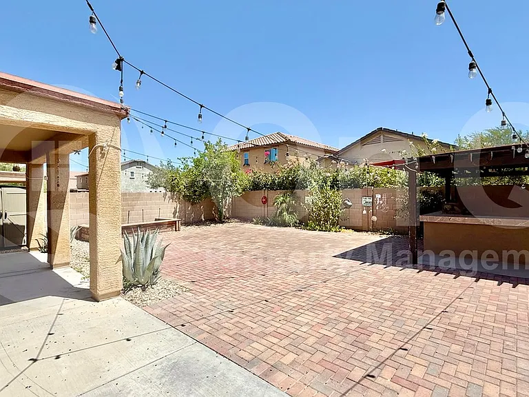 5731 W Beth Dr — Photo 26