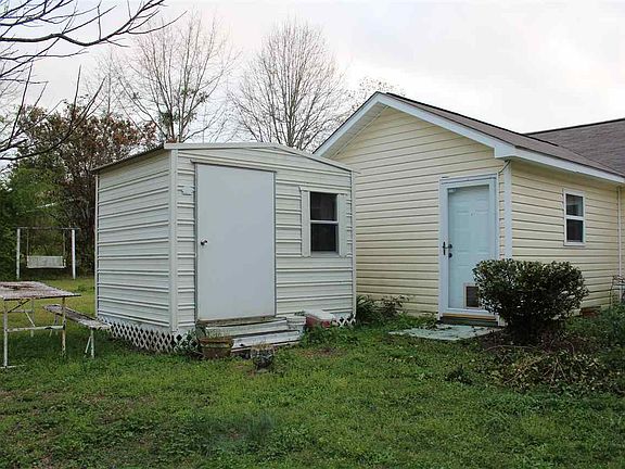 4th image of 1355 Blackman Rd