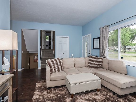 3rd image of 23790 Delmere Dr
