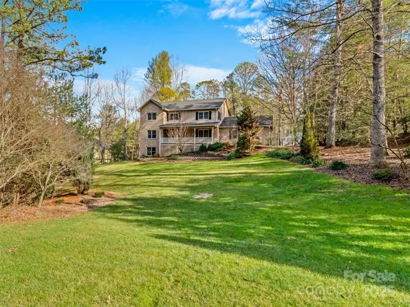 10 Meadow Brook Dr, Fletcher, NC 28732