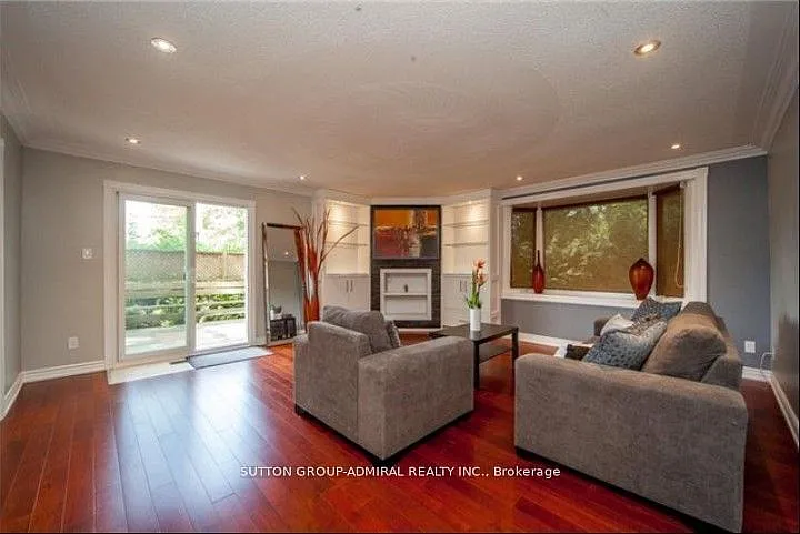 306 Glenwoods Ave — Photo 5