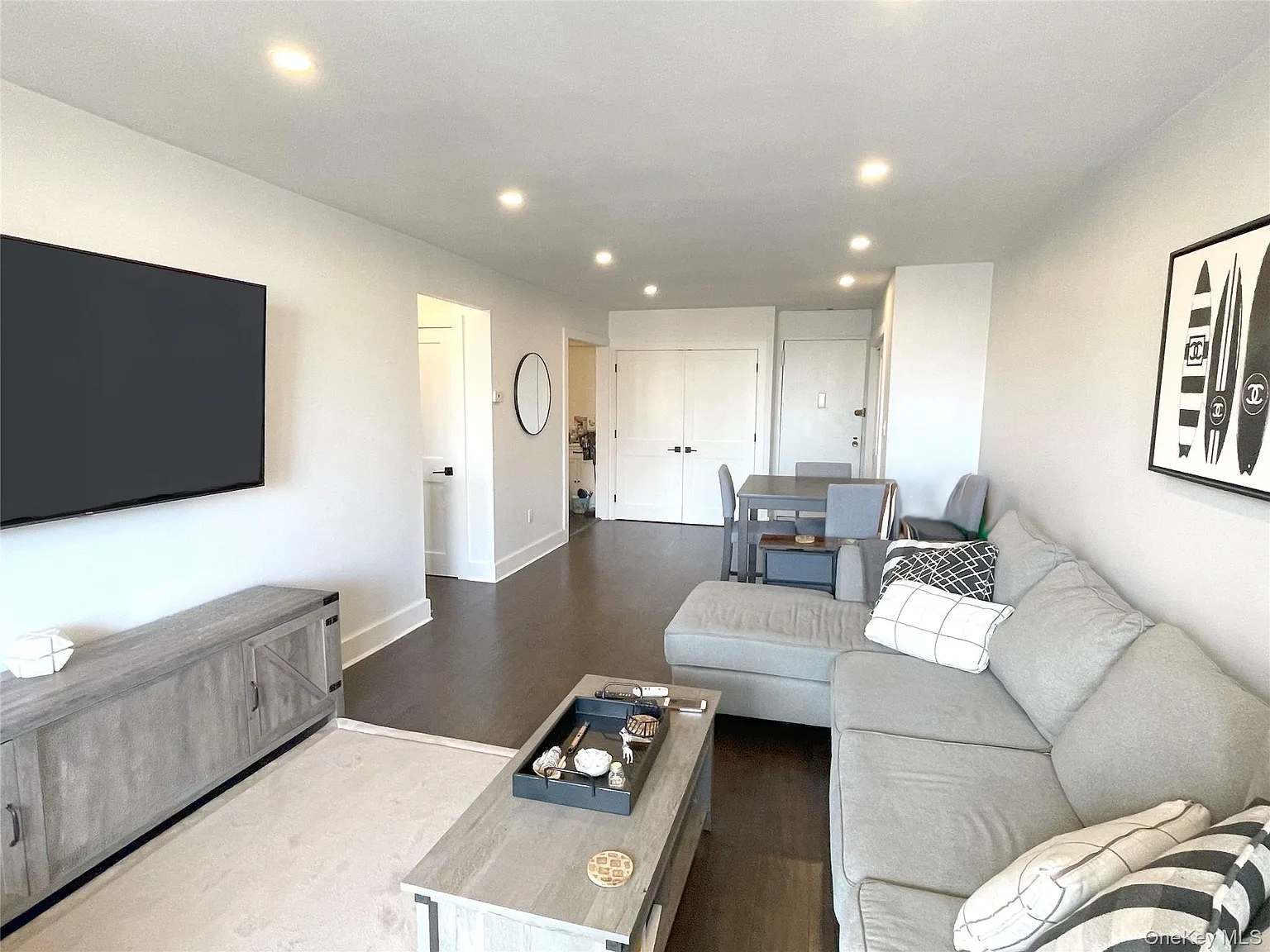 1 bed, 1.0 bath, 800 sqft, $3,300 — Photo 3