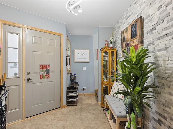 5th image of 1479 Mackenzie Ln