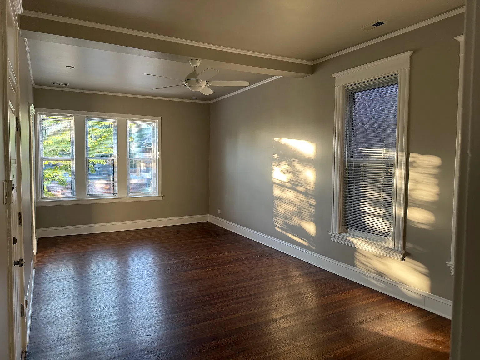 2 bed, 1010 sqft, $2,300 — Photo 1