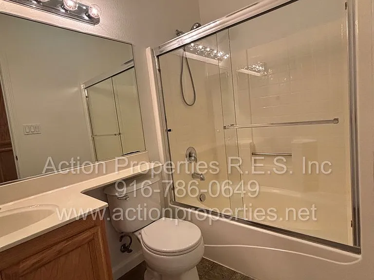 320 Bettencourt Dr — Photo 24