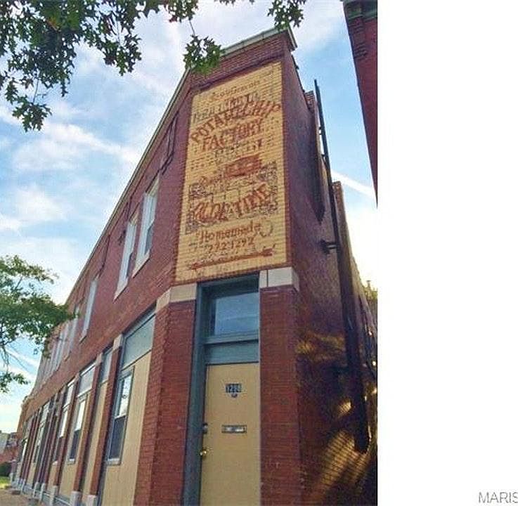1st image of 3296 Gravois Ave