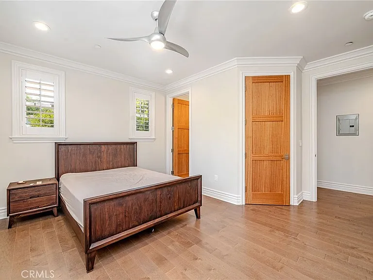 1217 Olive La Canada — Photo 21