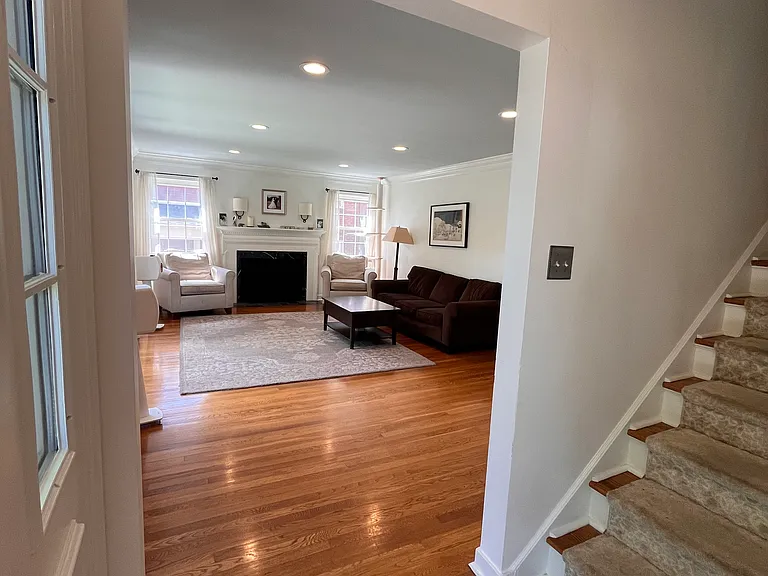 162 Mayfair Dr — Photo 17