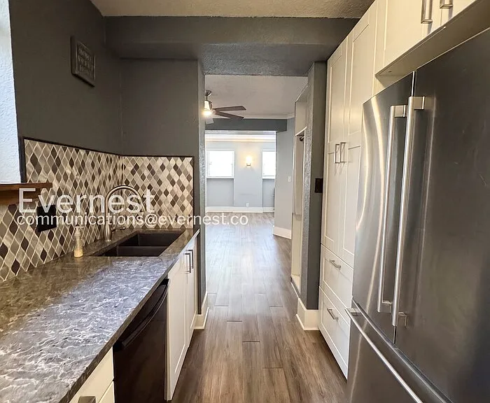 215 E 11th Ave #A1 — Photo 3
