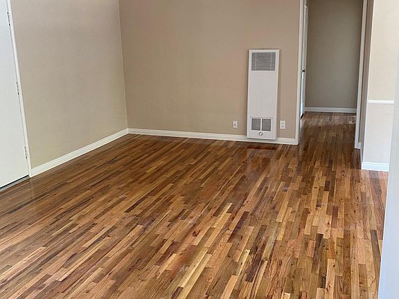 3rd image of 11960 Magnolia Blvd APT 9