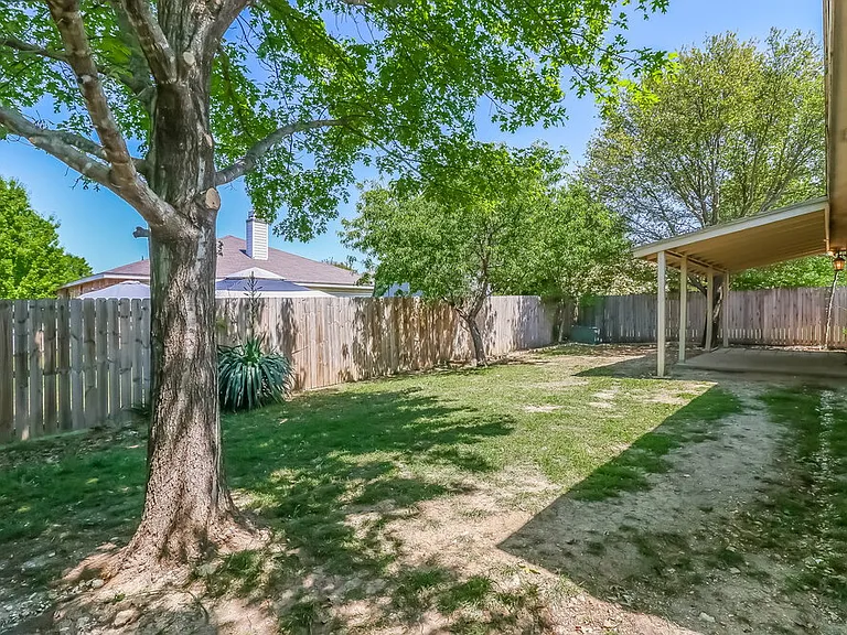 548 Magdalen Ave — Photo 15