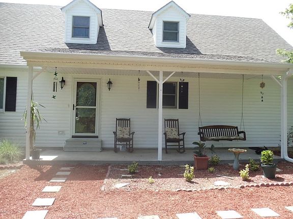 2nd image of 1200 Tennyson Dr