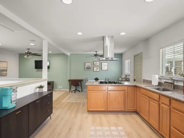 1337 N Pershing Ave, Stockton, CA 95203