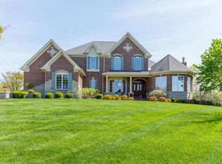 12709 Zacharys Rdg, Saint Louis, MO 63127