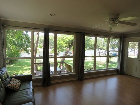 5th image of 150 Bayside Dr