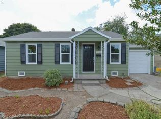 9004 SE Hawthorne Blvd, Portland, OR