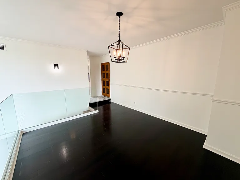 2525 E 19th St #10 — Photo 10