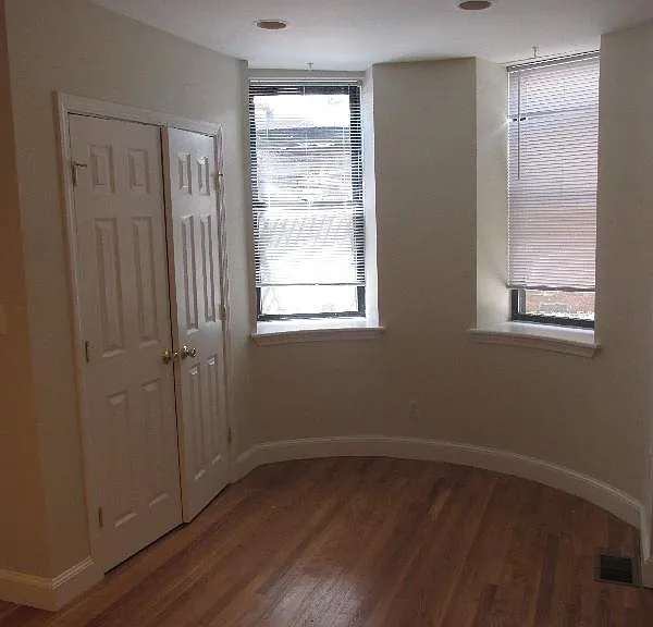 221 W Newton St #1 — Photo 15