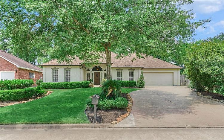 1st image of 184 Springs Edge Dr