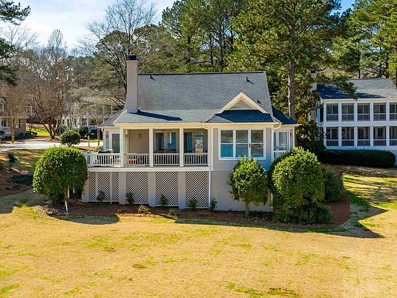 2nd image of 113 Mayfair Ct