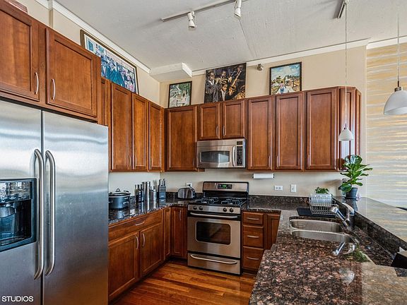 5th image of 1819 S Michigan Ave Unit 802