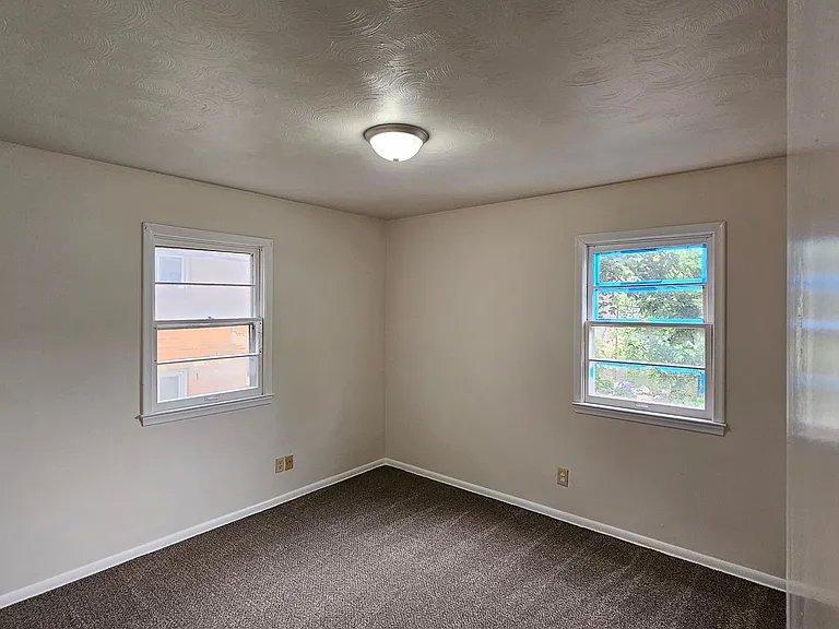 4844 Taylor St — Photo 14