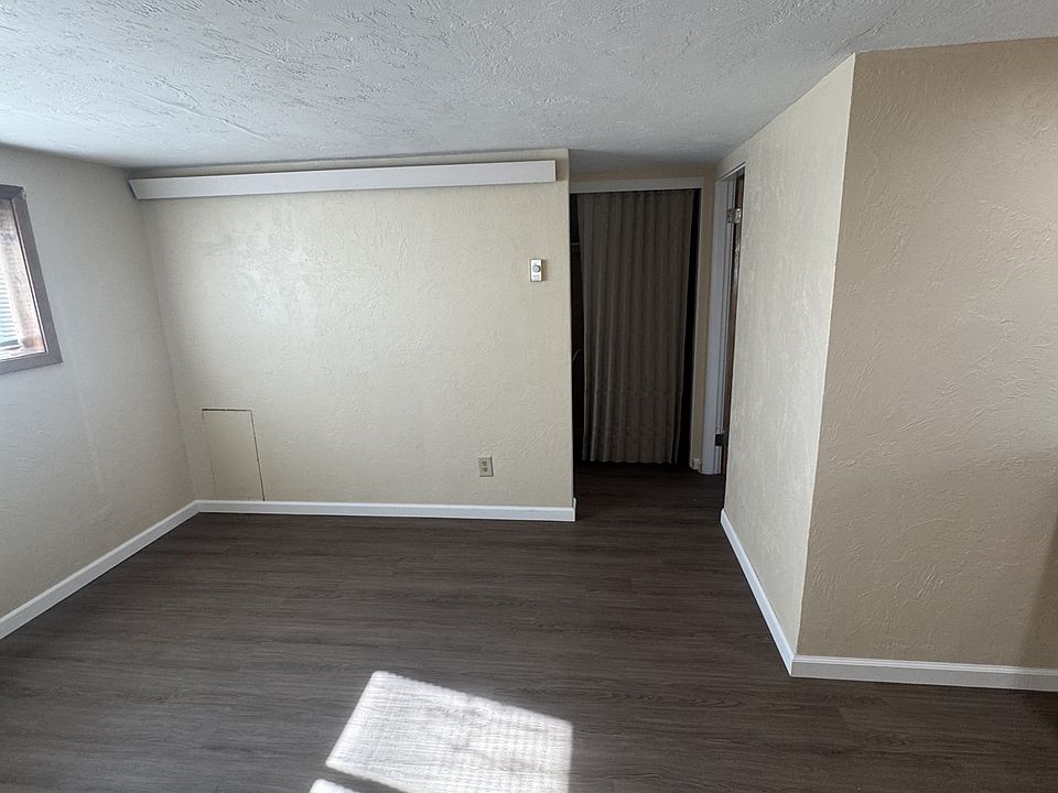 1st image of 714 W 10th St #11458131