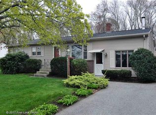 61 Drybrook Rd, Warwick, RI 02889