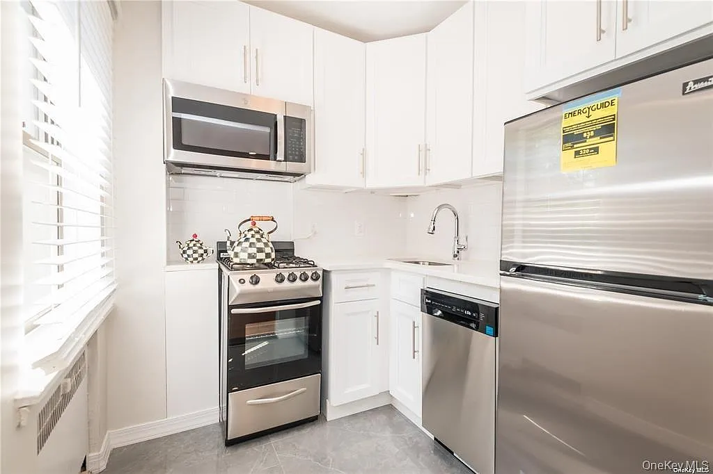 1 bed, 1.0 bath, 650 sqft, $3,500 — Photo 3