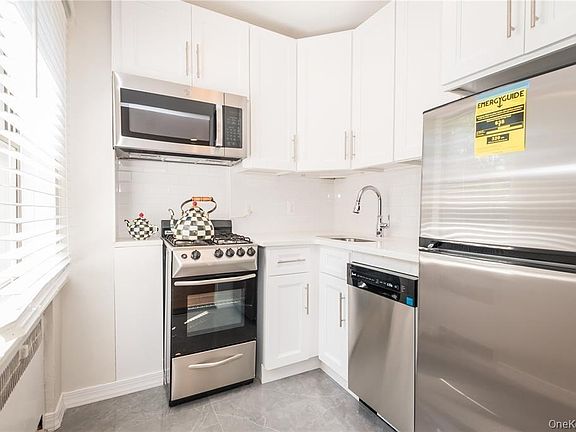 3rd image of 7 Bond St APT 3B
