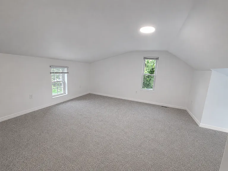2133 River Dr — Photo 10