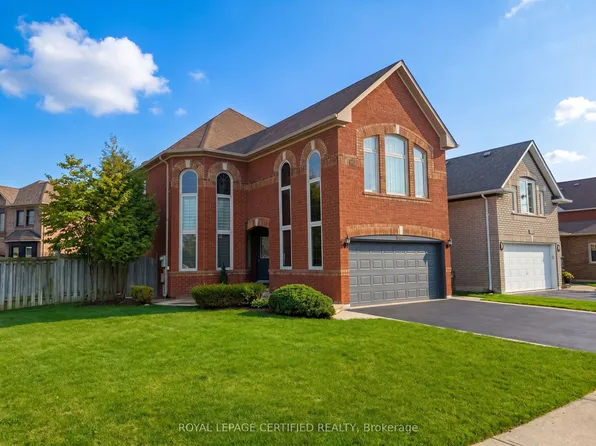 3898 Parkgate Dr, Mississauga, ON L5N 7B4